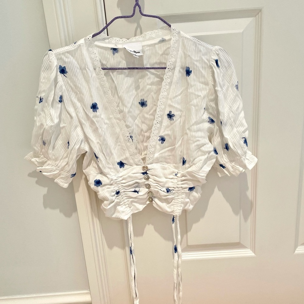 Isabelle Cabinet's Southern Charm Blue Floral Top